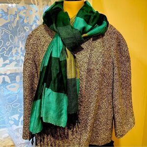 Scarf wrap in greens